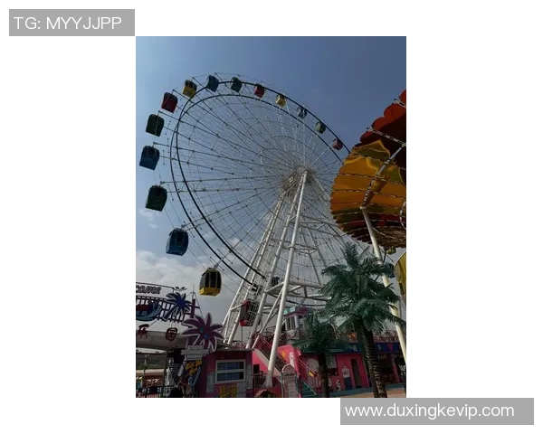 足球明星圣诞节庆祝活动精彩纷呈第一弹球场上的欢乐与温馨共庆节日时光